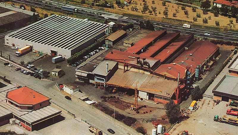 Azienda stabilimento anni 80 Azienda stabilimento anni 80